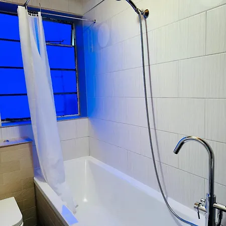 Camden Skyview Apartment London Exterior photo