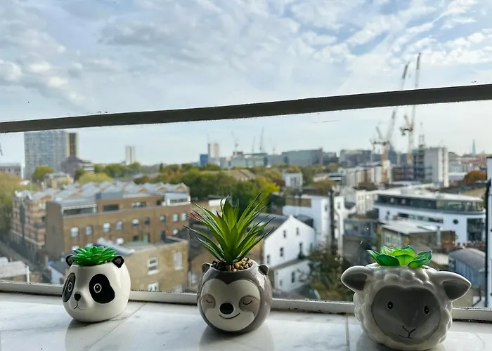 Camden Skyview Apartment