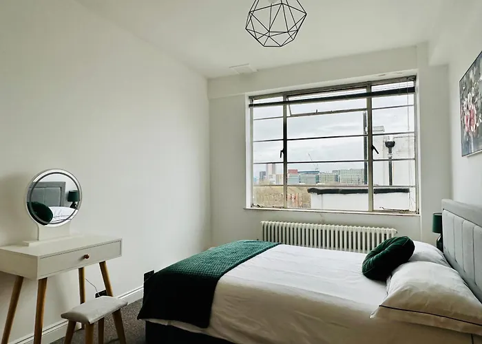 Camden Skyview Apartment